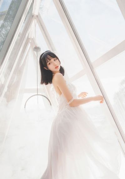 庭院里的女人英文原声_1080电影免费在线