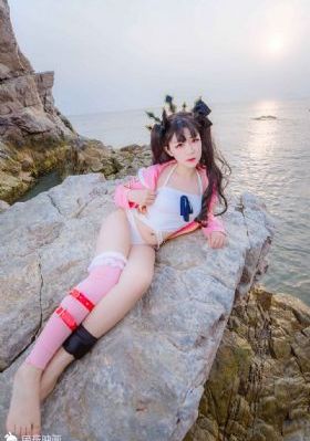 娇小亚女挑战巨大黑迪克_4K神马影院在线